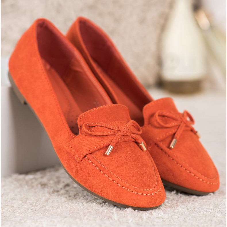 Small Swan Oranssi loafers 1