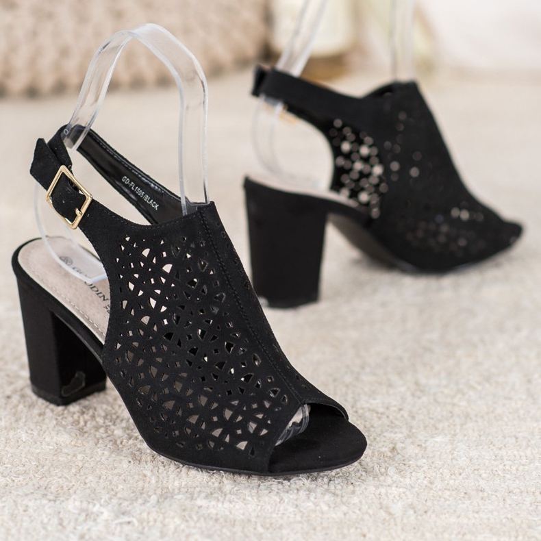 Goodin Avoimet sandaalit mokkanahalla musta 1