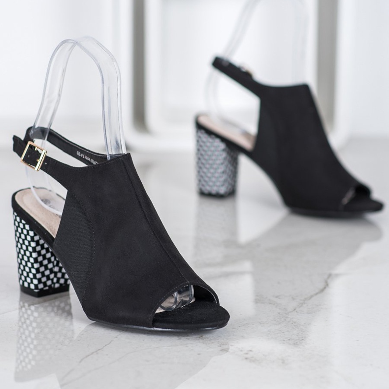 Goodin Rakennetut sandaalit, joissa on ruudullinen kantapää musta 2