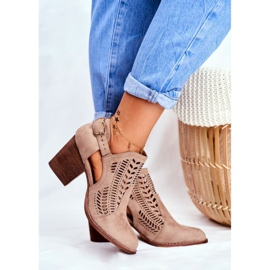 Bellucci Naisten saappaat, joissa on leikattu kevään beige Velluci 1