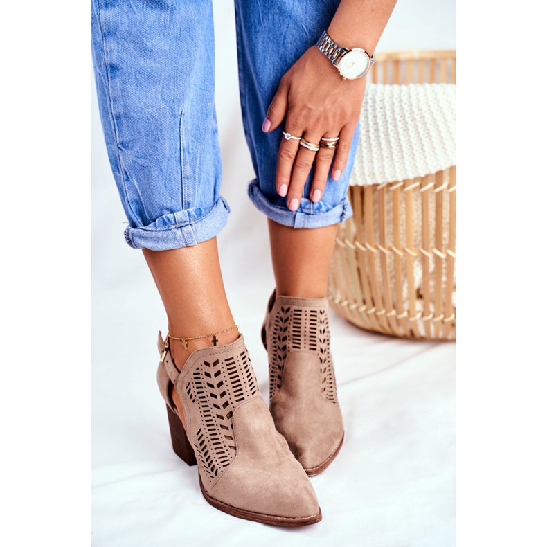 Bellucci Naisten saappaat, joissa on leikattu kevään beige Velluci 2