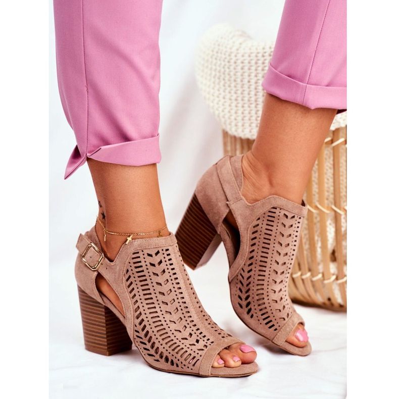 Bellucci Naisten saappaat, joissa on katkaistu jousi beige 1