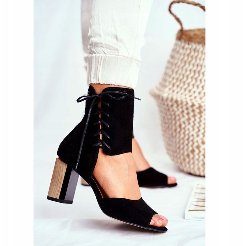 Naisten sandaalit korkokenkällä Maciejka musta mokka 04122-01 1