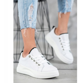 SHELOVET Muodikkaat lenkkarit lavalla valkoinen 1