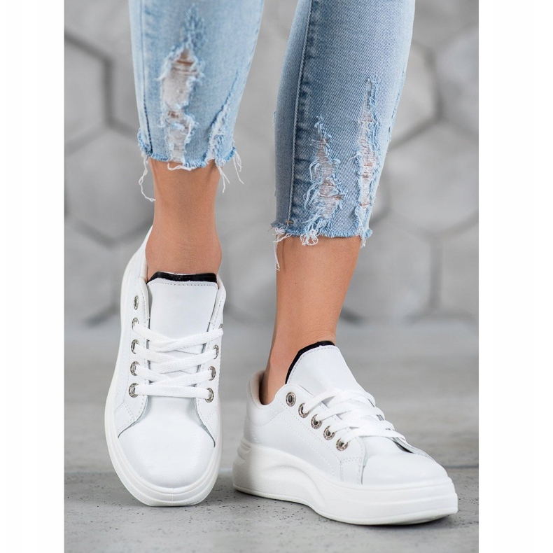 SHELOVET Muodikkaat lenkkarit lavalla valkoinen 2