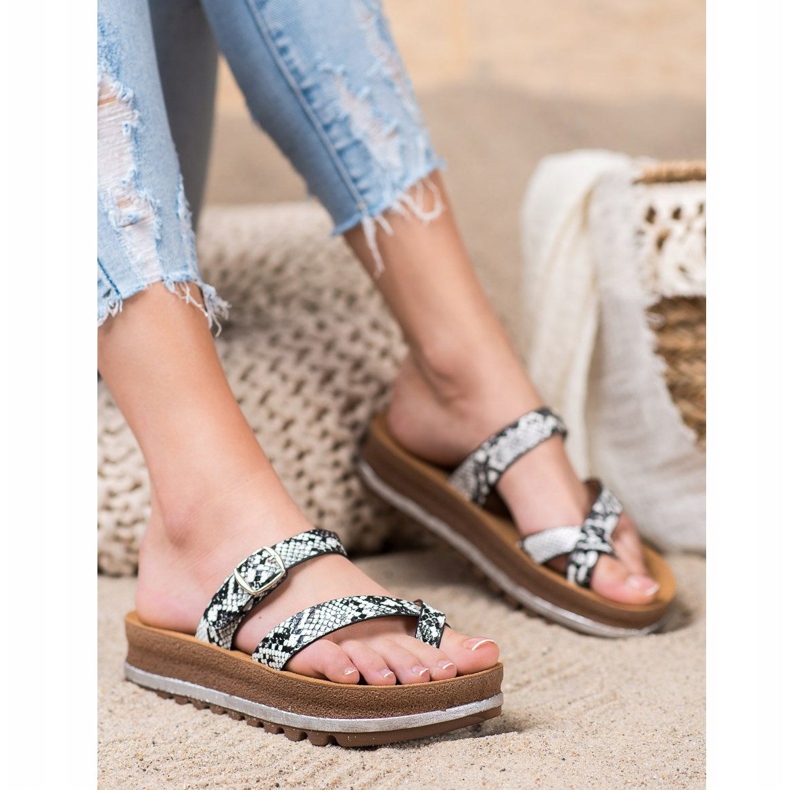 Comer Tossut muotialustalla monivärinen 1