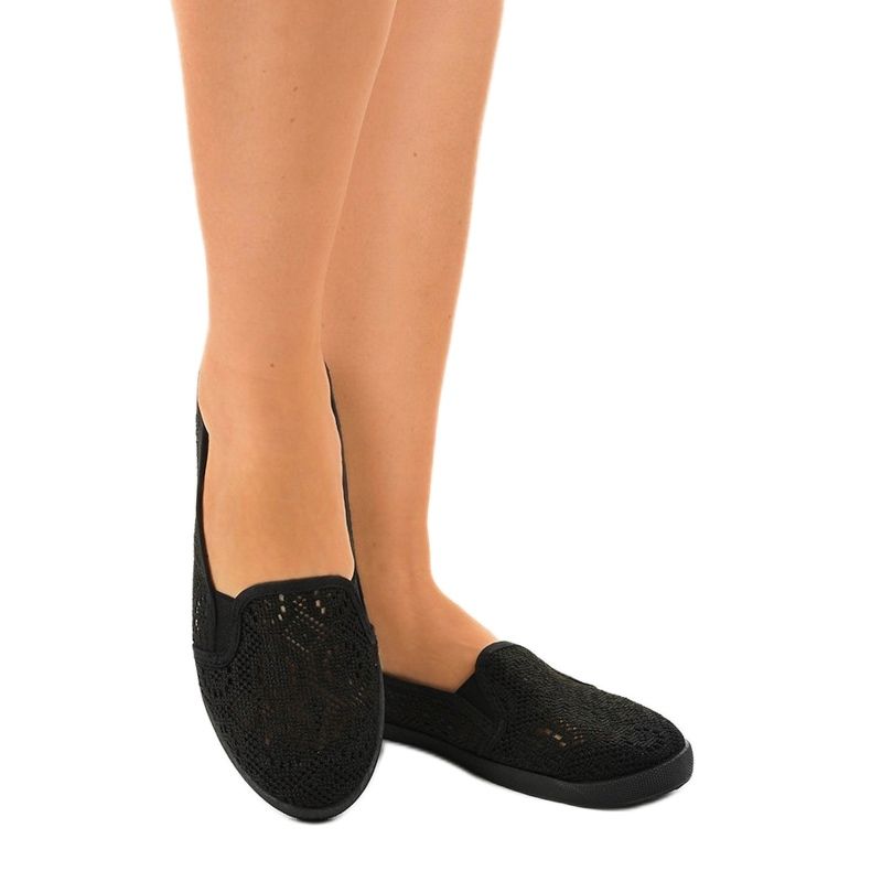 HJ1709 mustat, aukeavat, avoimet lenkkarit 1