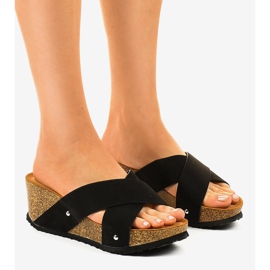 Kiilassa mustat GU53 -tossut 1