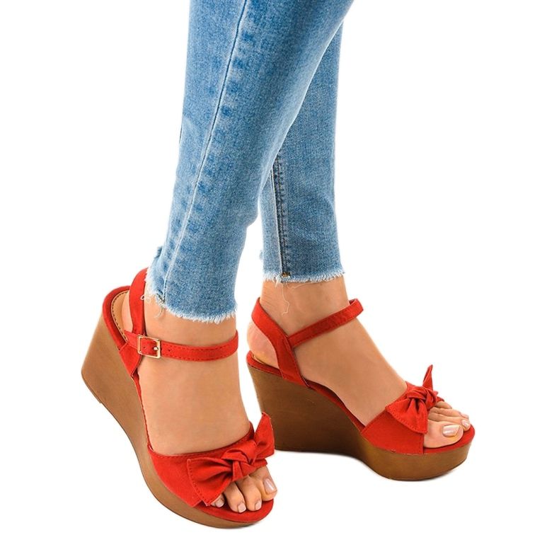 Punaiset mokkanahkaiset kiilasandaalit HY8542 punainen 1