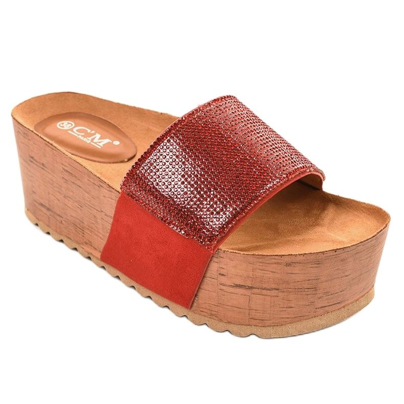 Punaiset tossut alustalla 77-99 punainen 1