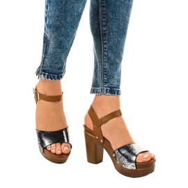 Mustat korkokengät sandaalit 150-615 1