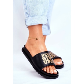 ADY Naisten tohvelit eivät koskaan anna periksi2 Kulta Musta 1