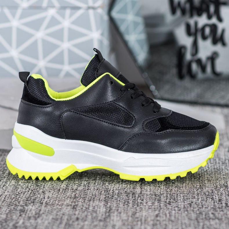 SHELOVET Mustat urheilukengät 2