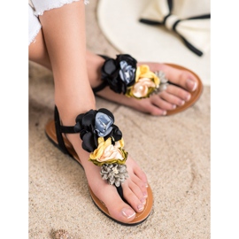 Ch. Creation Sandaalit kukilla musta 1