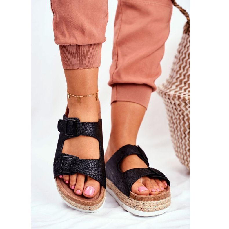 Naisten tossut Big Star Black FF274664 musta 1