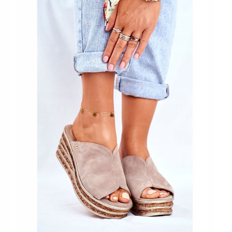 Naisten nahkatossut kiilassa Nicole 2559 Limonade beige 1