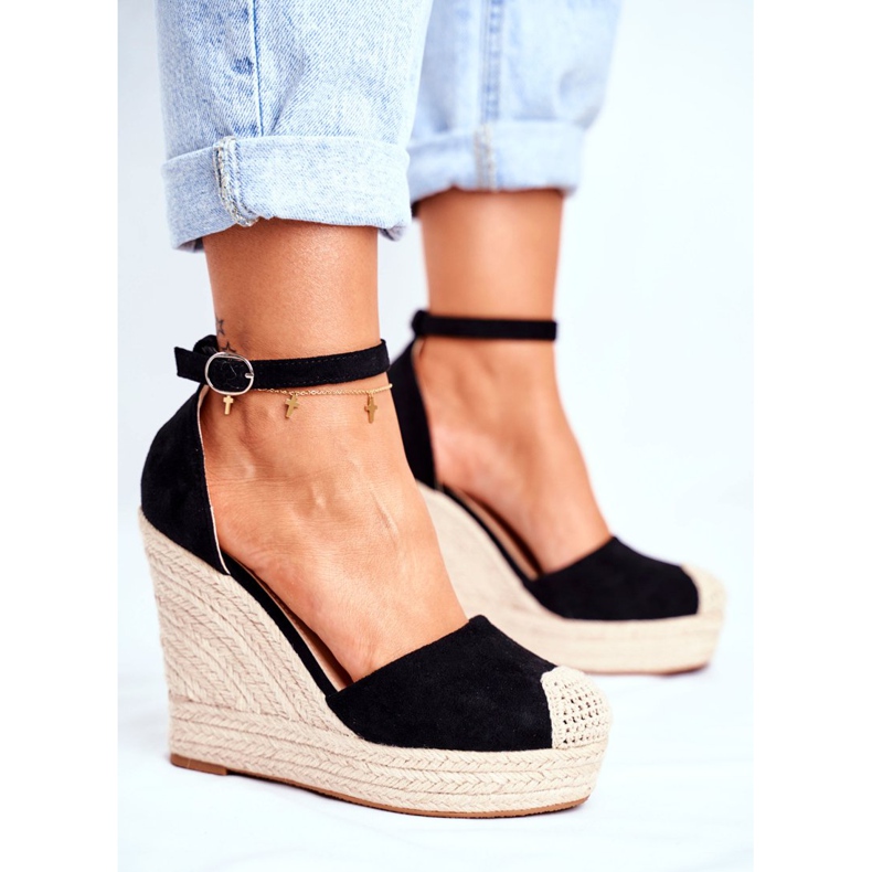 MSMG Naisten sandaalit kiilapellavalla Musta Avokado 2