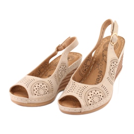 Evento Mukavat kiilasandaalit 20SD98-1862 ruskea keltainen 2