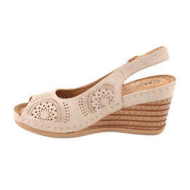 Evento Mukavat kiilasandaalit 20SD98-1862 ruskea keltainen 1