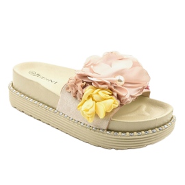 Beige tossut kukilla 6138 1