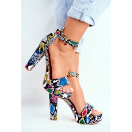 SEA Naisten sandaalit värikkäällä käärmefigarolla monivärinen 2