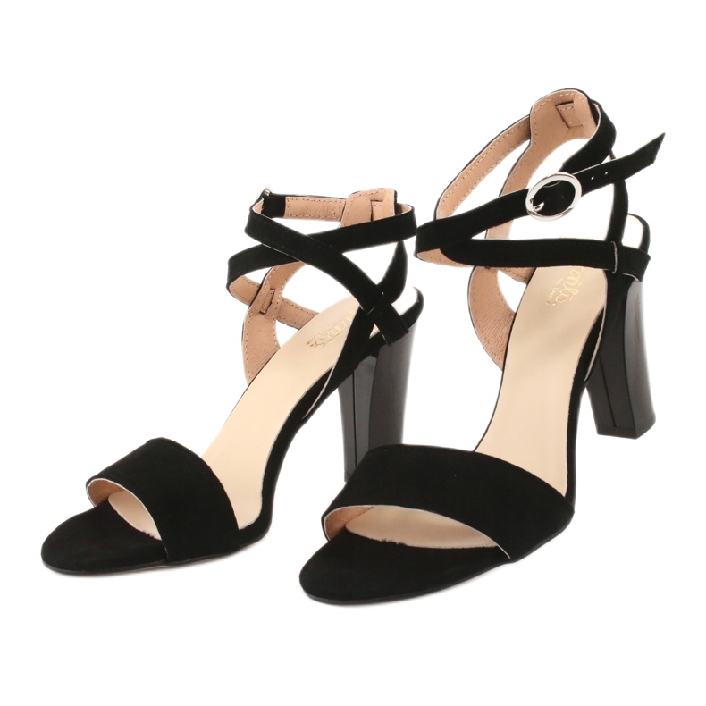 Espinto Musta nahkainen naisten sandaalit S333/1 -pylväällä 2