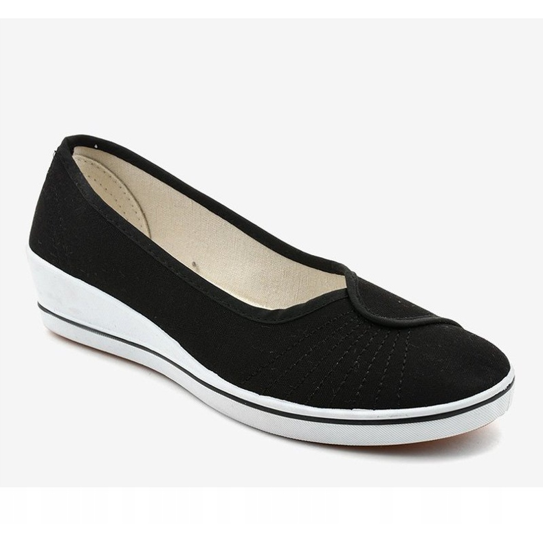 Mustat lenkkarit, kiilakengät K-1-001 1