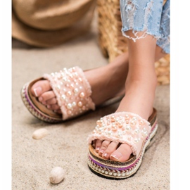 Small Swan Tossut lavalla helmillä vaaleanpunainen 1