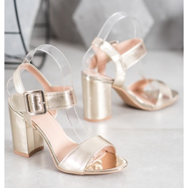 Small Swan Sandaalit baarissa Eco -nahkaa kultainen 1