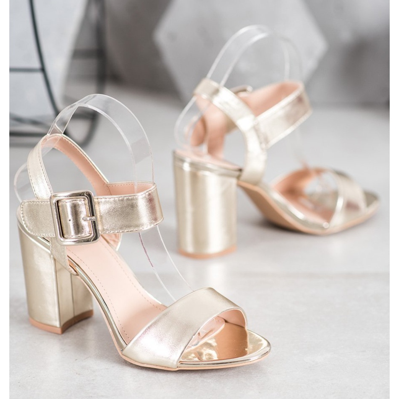 Small Swan Sandaalit baarissa Eco -nahkaa kultainen 1