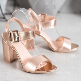 Small Swan Sandaalit baarissa Eco -nahkaa kultainen 1