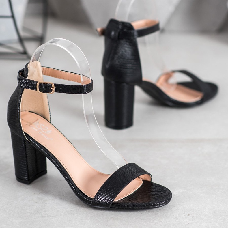 Small Swan Tyylikkäät korkeakorkoiset sandaalit musta 1