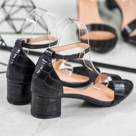 Small Swan Mukavat sandaalit matalalla pylväällä musta 2