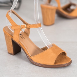 SHELOVET Kamelin mokkanahkaiset sandaalit ruskea 1