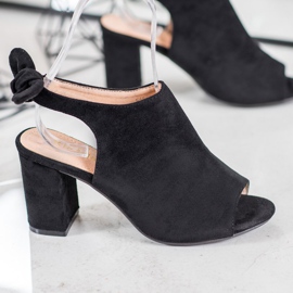 SHELOVET Korkeakorkoiset sandaalit musta 1