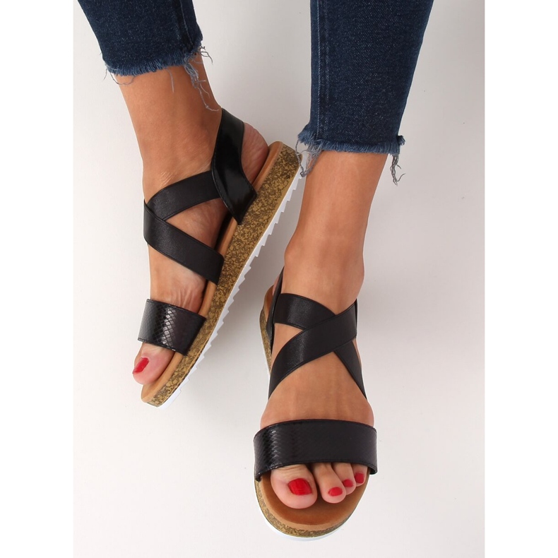 Mustat naisten sandaalit AM042 Musta 2