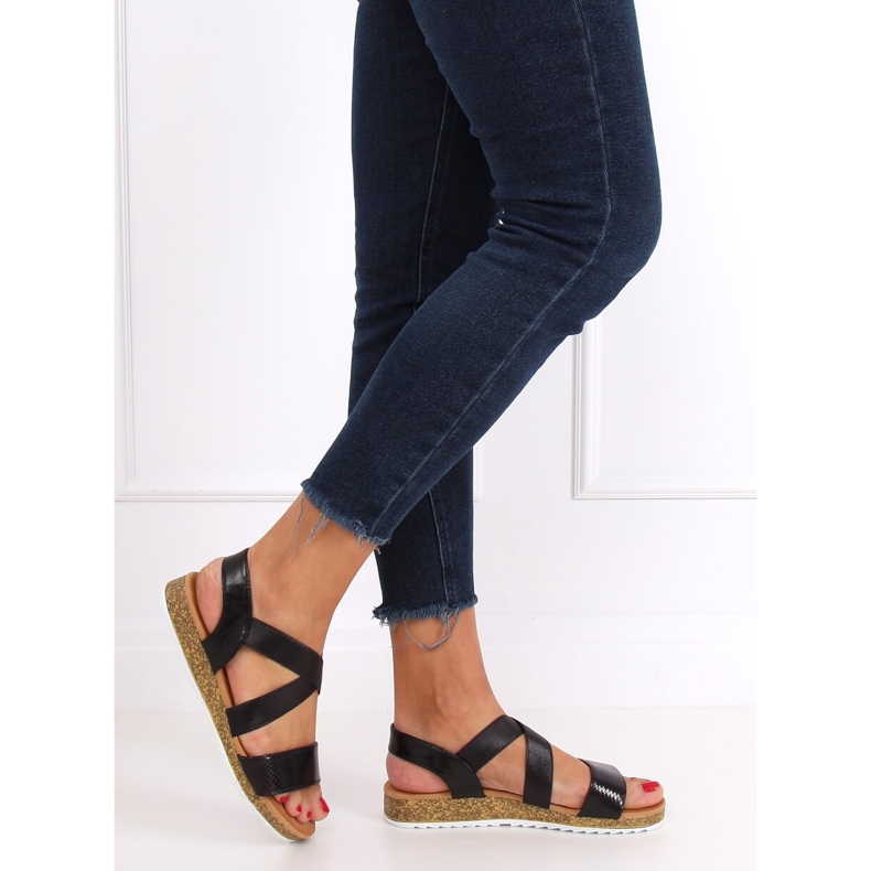 Mustat naisten sandaalit AM042 Musta 1