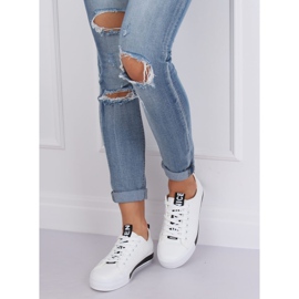 Valkoiset naisten lenkkarit CC-17 Musta valkoinen 1