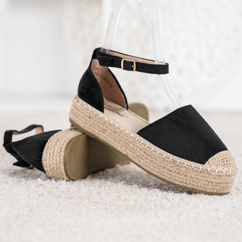 Seastar Mustat espadrillit alustalla 2