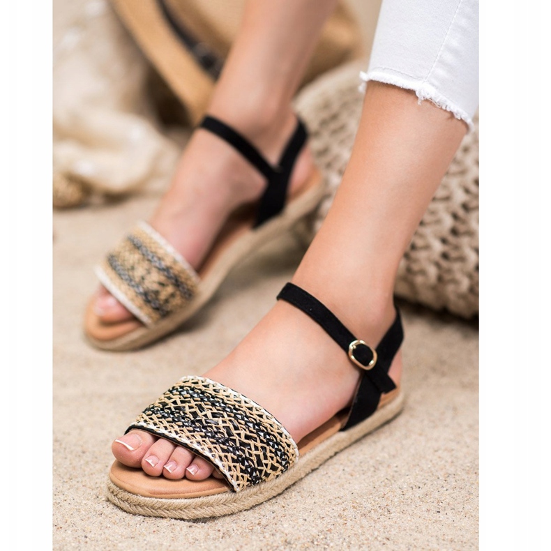 SHELOVET Kevyet punotut sandaalit beige musta 1