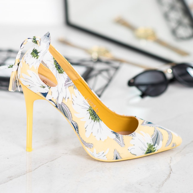 Seastar Tyylikkäät nastat kukissa monivärinen keltainen 2