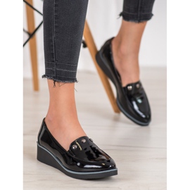 Vinceza Lakatut pumput kiilassa musta 1