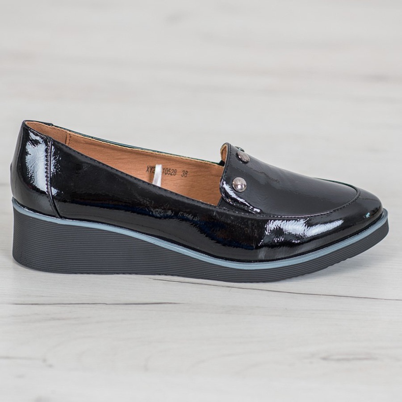 Vinceza Lakatut pumput kiilassa musta 2