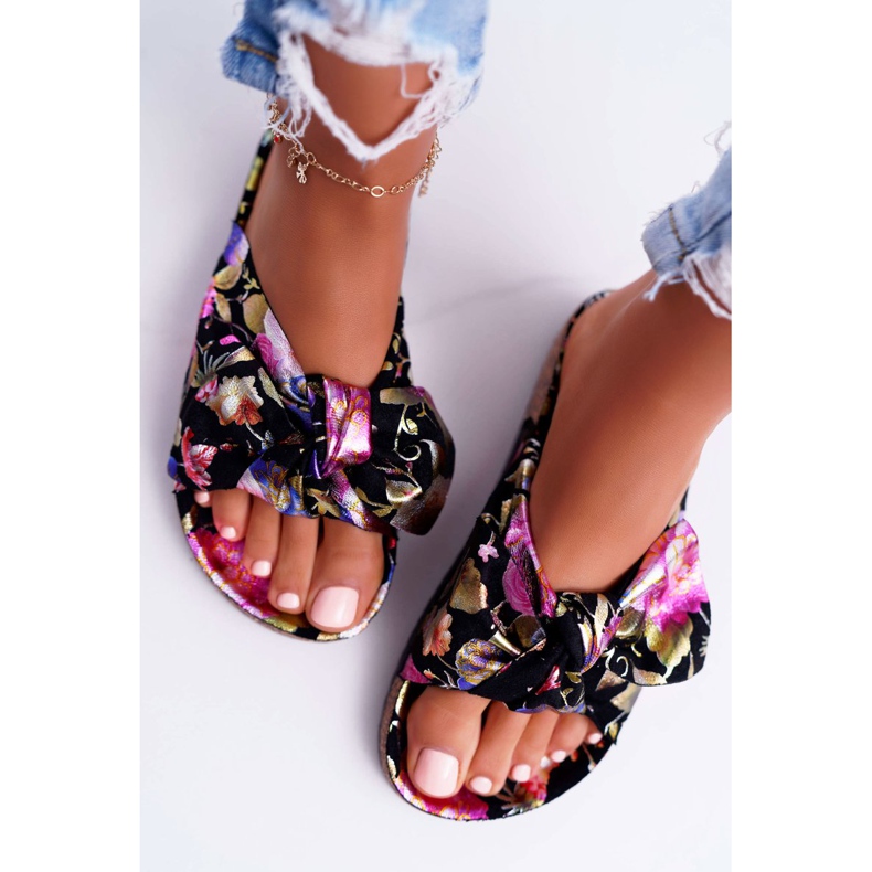 SEA Naisten mustat tohvelit korkkikukkien Wendyn rusetissa monivärinen 2