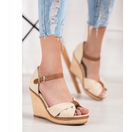 SHELOVET Korkeakorkoiset sandaalit ruskea 1