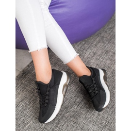 Via Giulia  Mustat urheilukengät 1