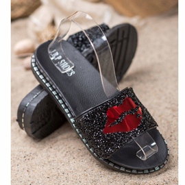 SHELOVET Mustat tossut sovelluksella 1