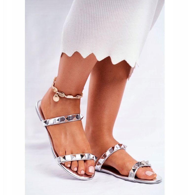 Naisten hopeiset Merrados -tossut, joissa nastat harmaa 1