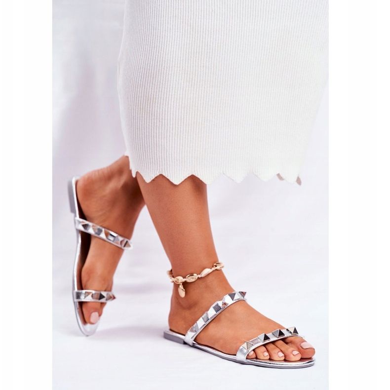 Naisten hopeiset Merrados -tossut, joissa nastat harmaa 2