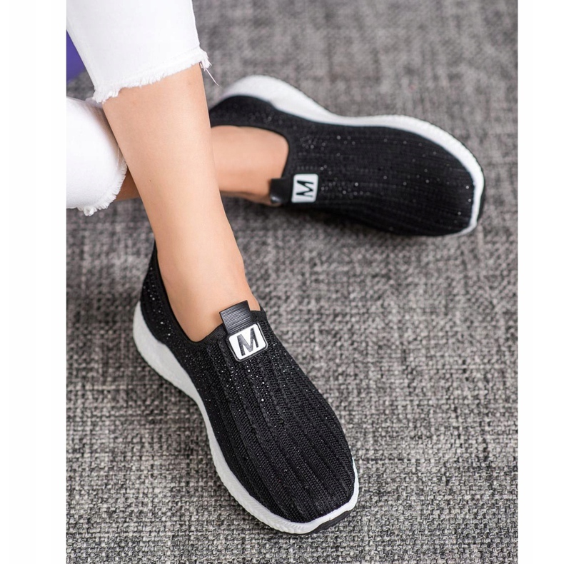 SHELOVET Mustat kengät kristalleilla 2